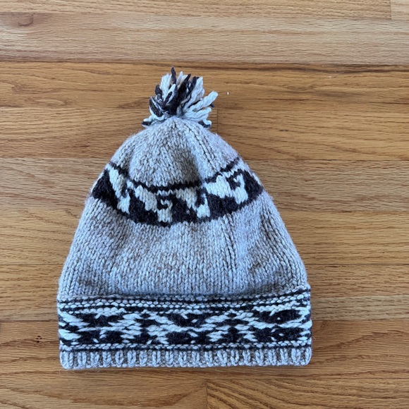 Winter hat - Picture 3 of 7
